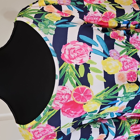 Dress - Picture 4 of 16